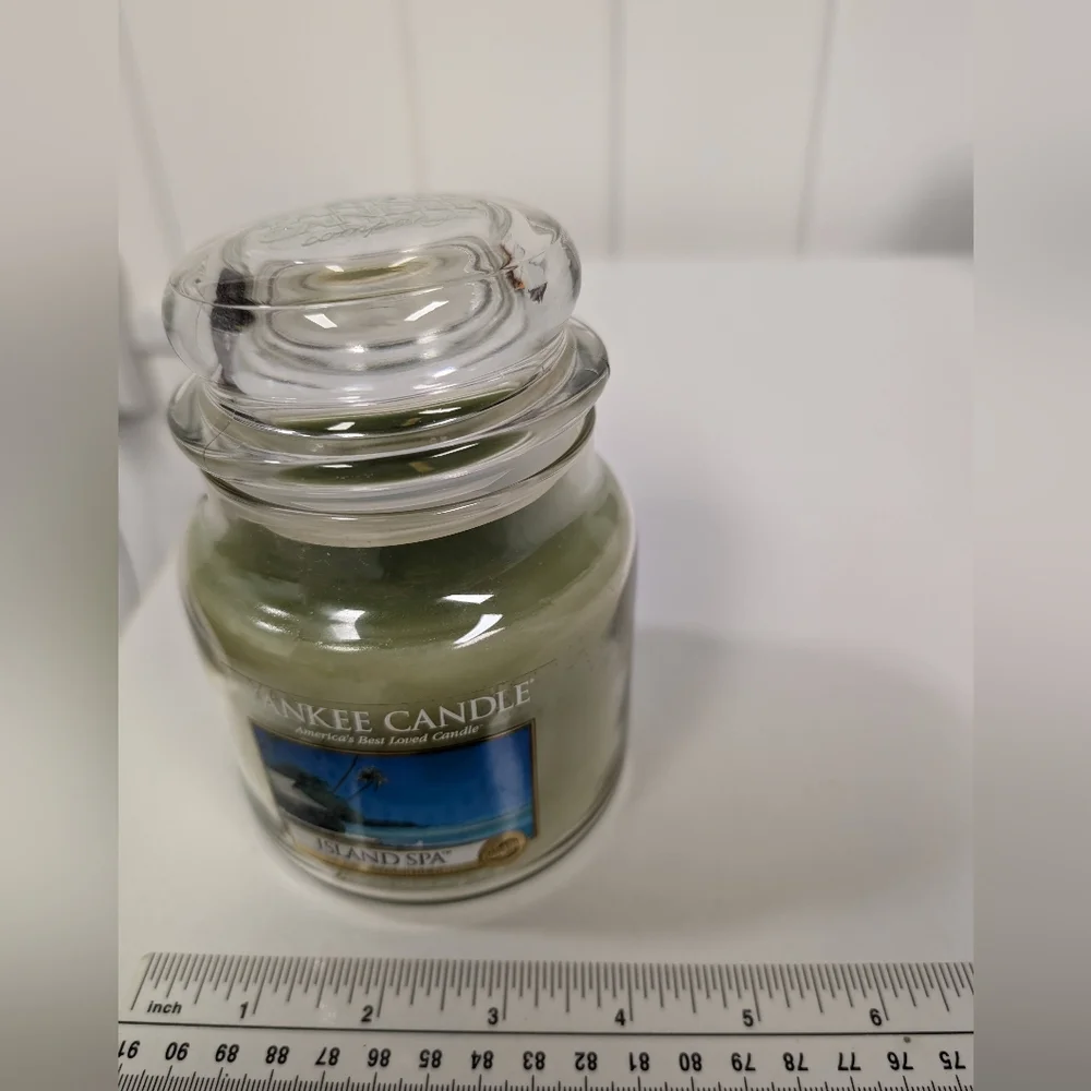 Retired Yankee candle Island Spa 14.5oz summer citrus refreshing lemon